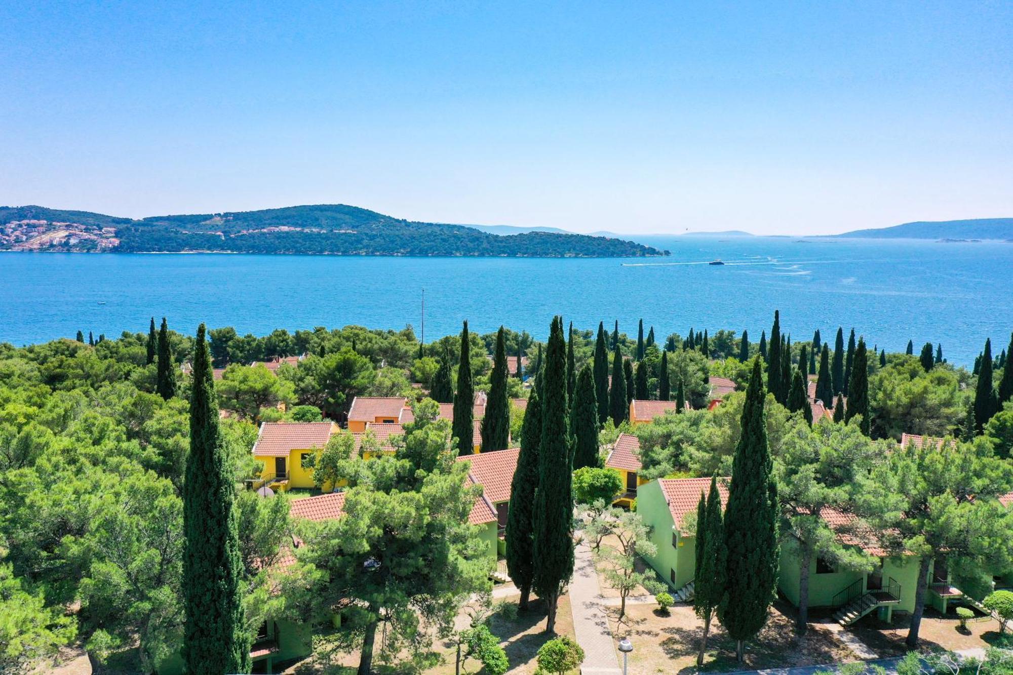 Apartments Medena Trogir Eksteriør billede